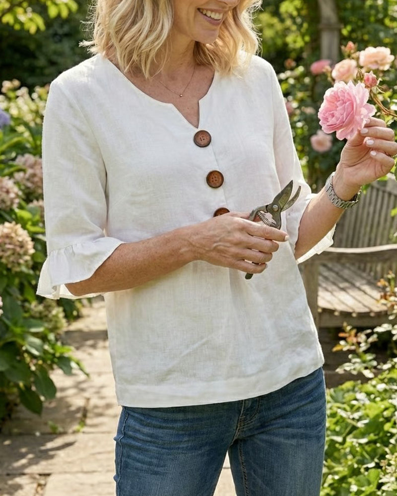 Sophia Blouse in solid cotton-linen with wooden buttons and frill