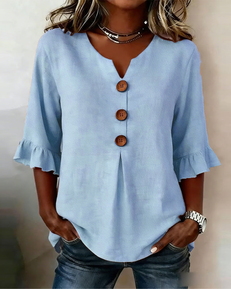 Sophia Blouse in solid cotton-linen with wooden buttons and frill