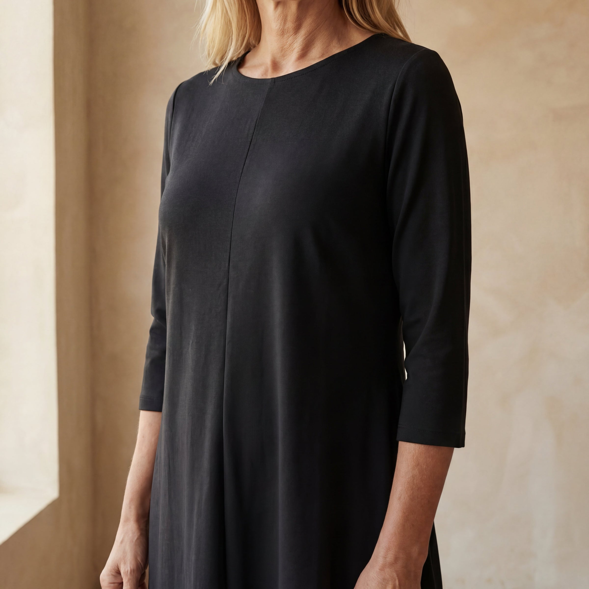LOTTIE - Elegant Midi Dress