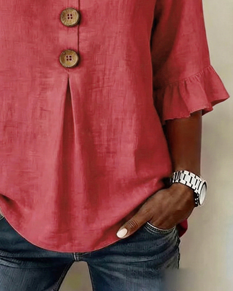 Sophia Blouse in solid cotton-linen with wooden buttons and frill