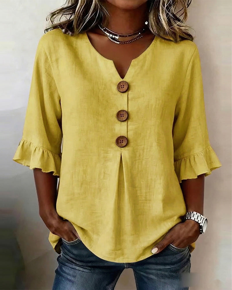 Sophia Blouse in solid cotton-linen with wooden buttons and frill