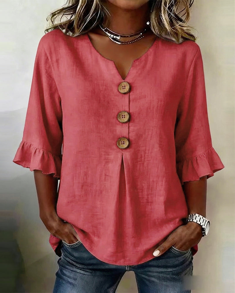 Sophia Blouse in solid cotton-linen with wooden buttons and frill
