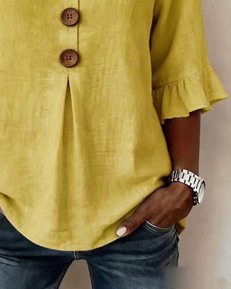 Sophia Blouse in solid cotton-linen with wooden buttons and frill